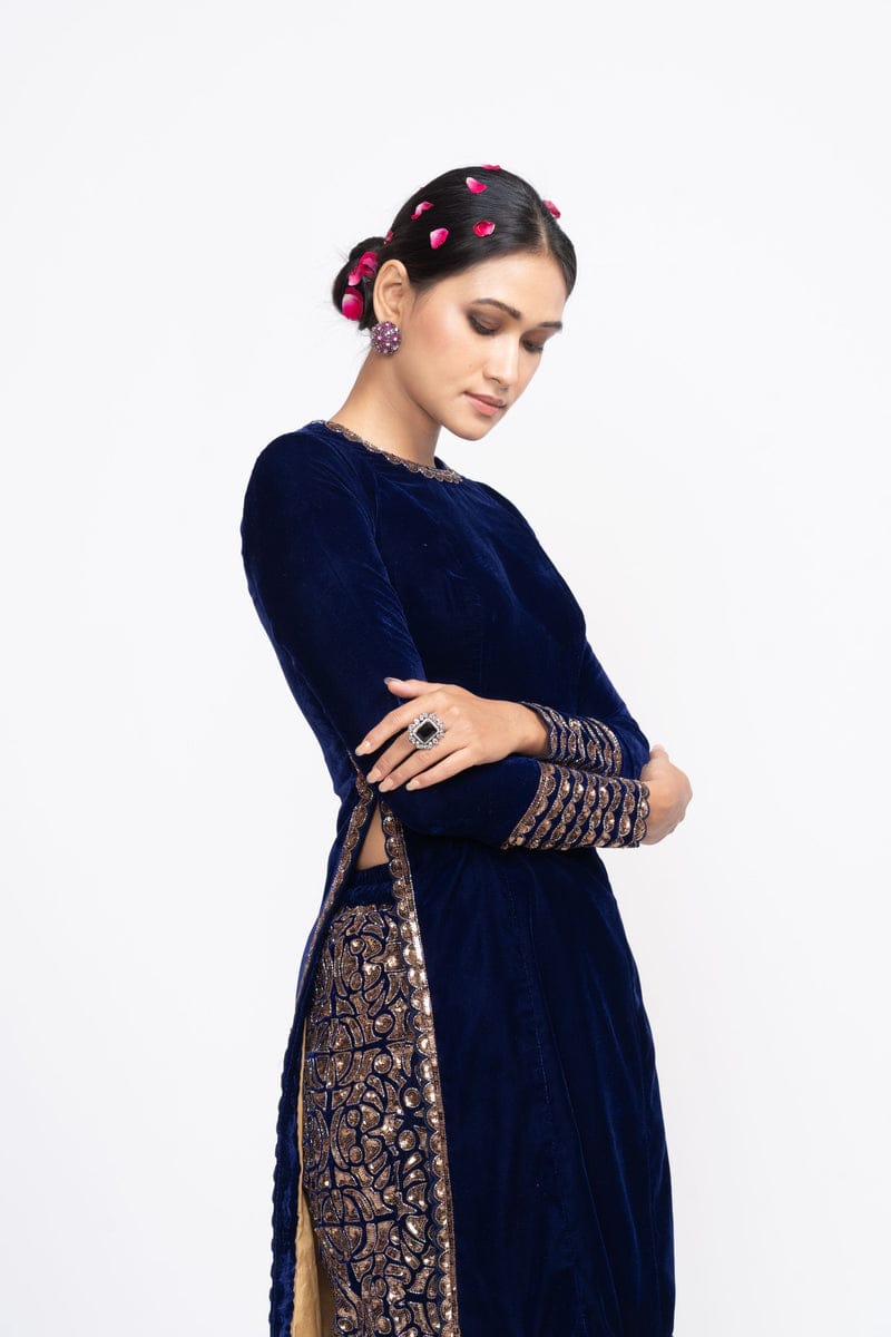 Velvet 2 Piece Suit With Embroidery Work